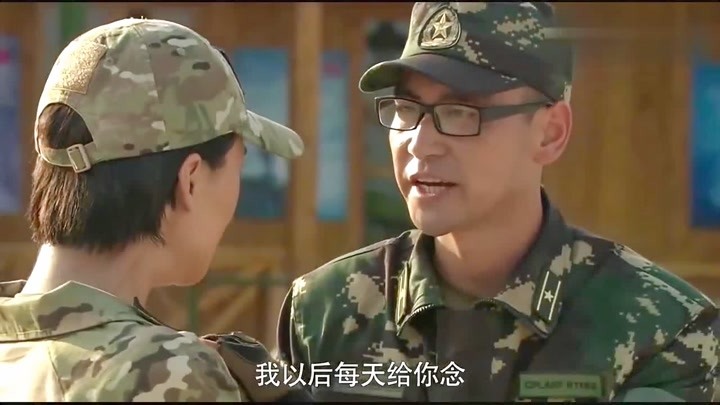 特种兵之火凤凰:恋爱中的人是盲目的,战友们躲在一边偷听着