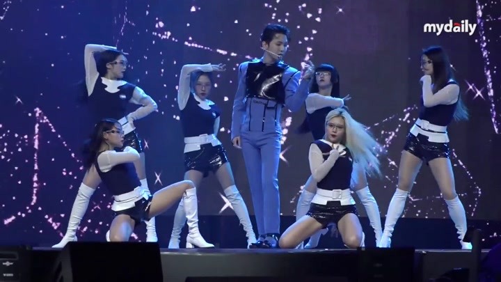 《2021 world k-pop concert》SHINee Key金起范-Helium