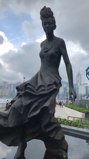 梅艳芳:她是唯一一个香港的女儿 一个永远刻骨铭记历史传奇人物