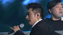 他在中韩歌会上一首《沧海一声笑》，听呆台下韩国人，真是长脸
