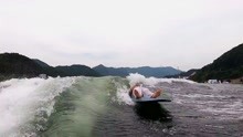 韩国搞笑艺人刘世允挑战冲浪板生活一天：不得泡浮囊了？