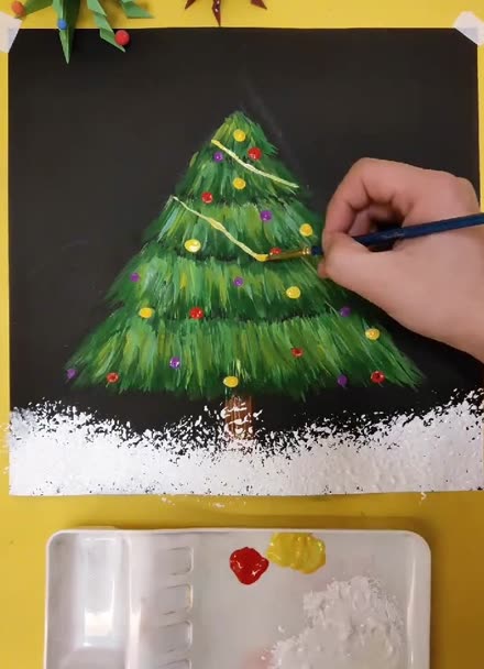 家里不用的牙刷千万别丢,圣诞节要到了,画一棵圣诞树吧