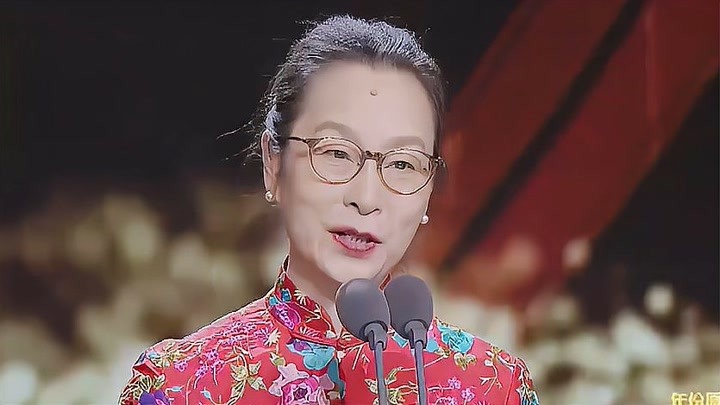 奚美娟优雅温润，演技朴实无华，一位令人致敬的老演员丨国剧盛典