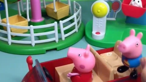 玩具故事—小猪佩奇带乔治出门兜风